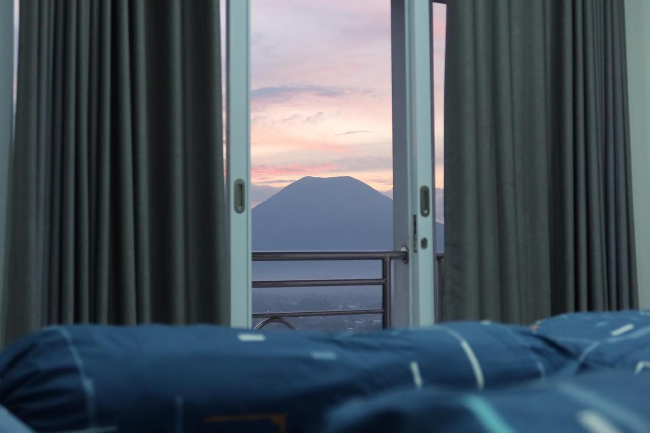 Narwastu Hills Hotel Tomohon Bagian luar foto